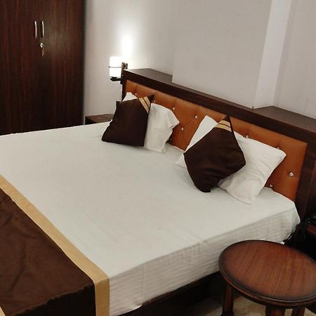 Grand Pearl Hotel & Banquet 러크나우 외부 사진